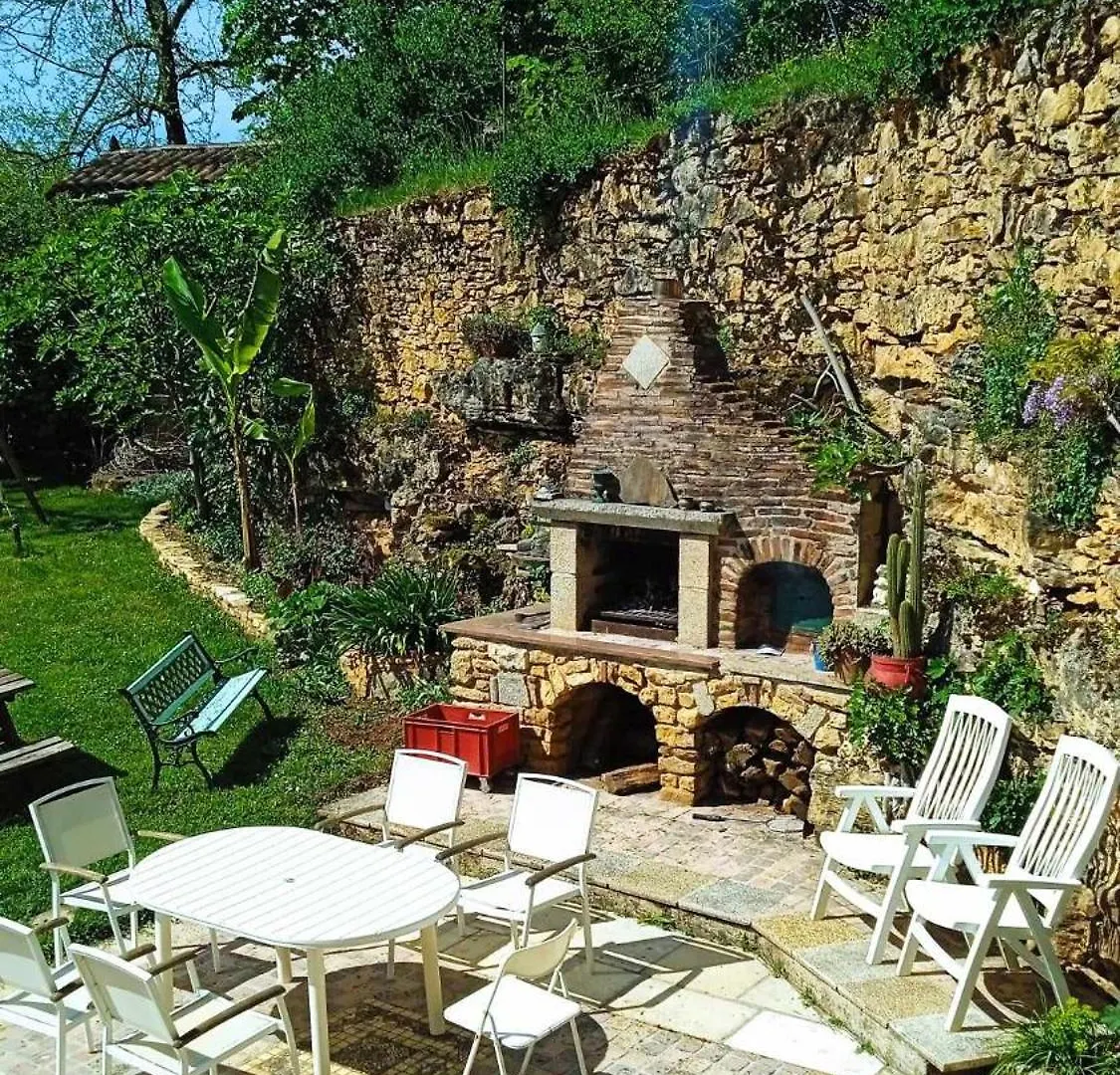 Imperial Otel Puy-lʼÉvêque 0*,  Fransa